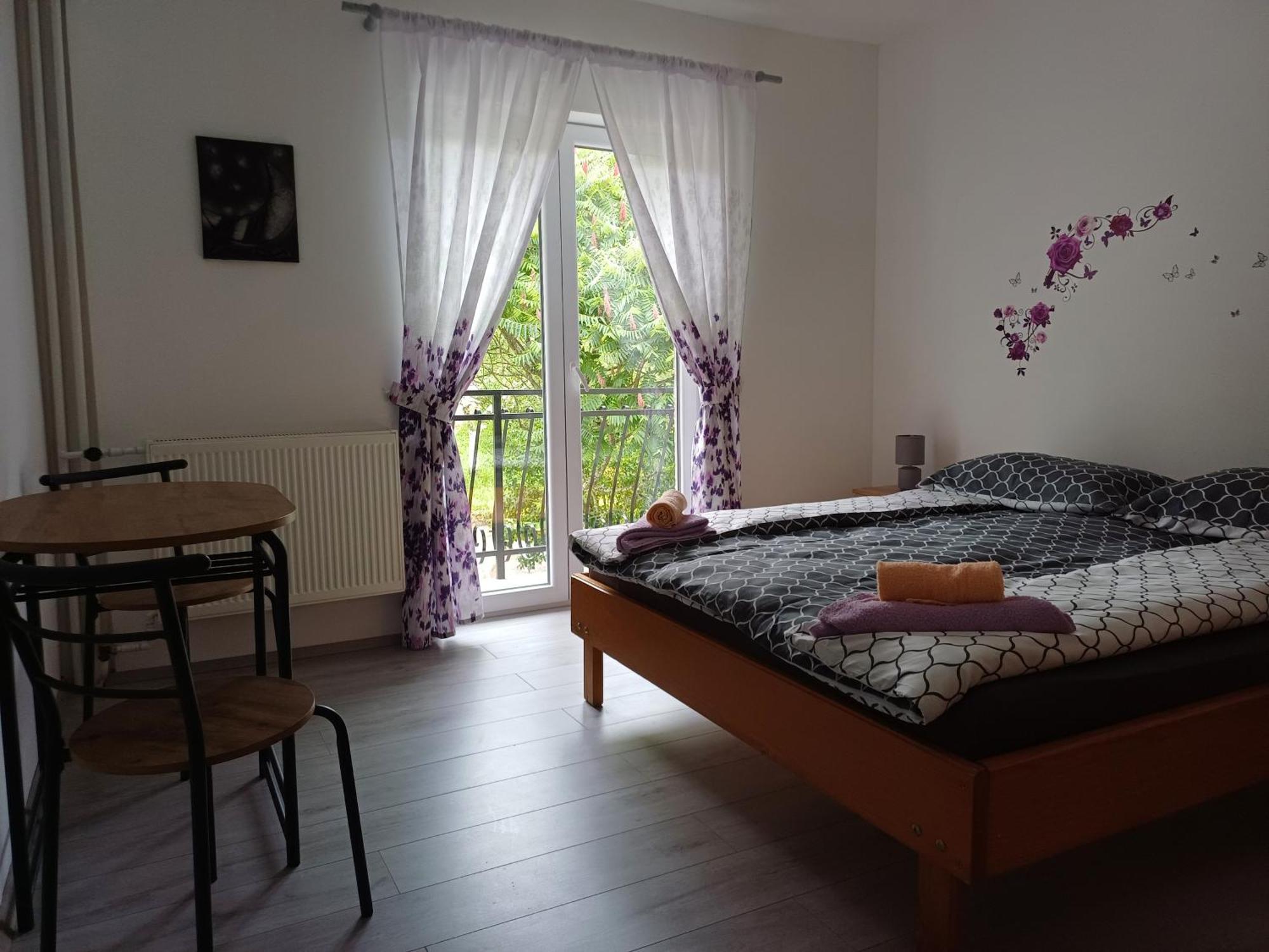 Apartma Ginga Osilnica ภายนอก รูปภาพ
