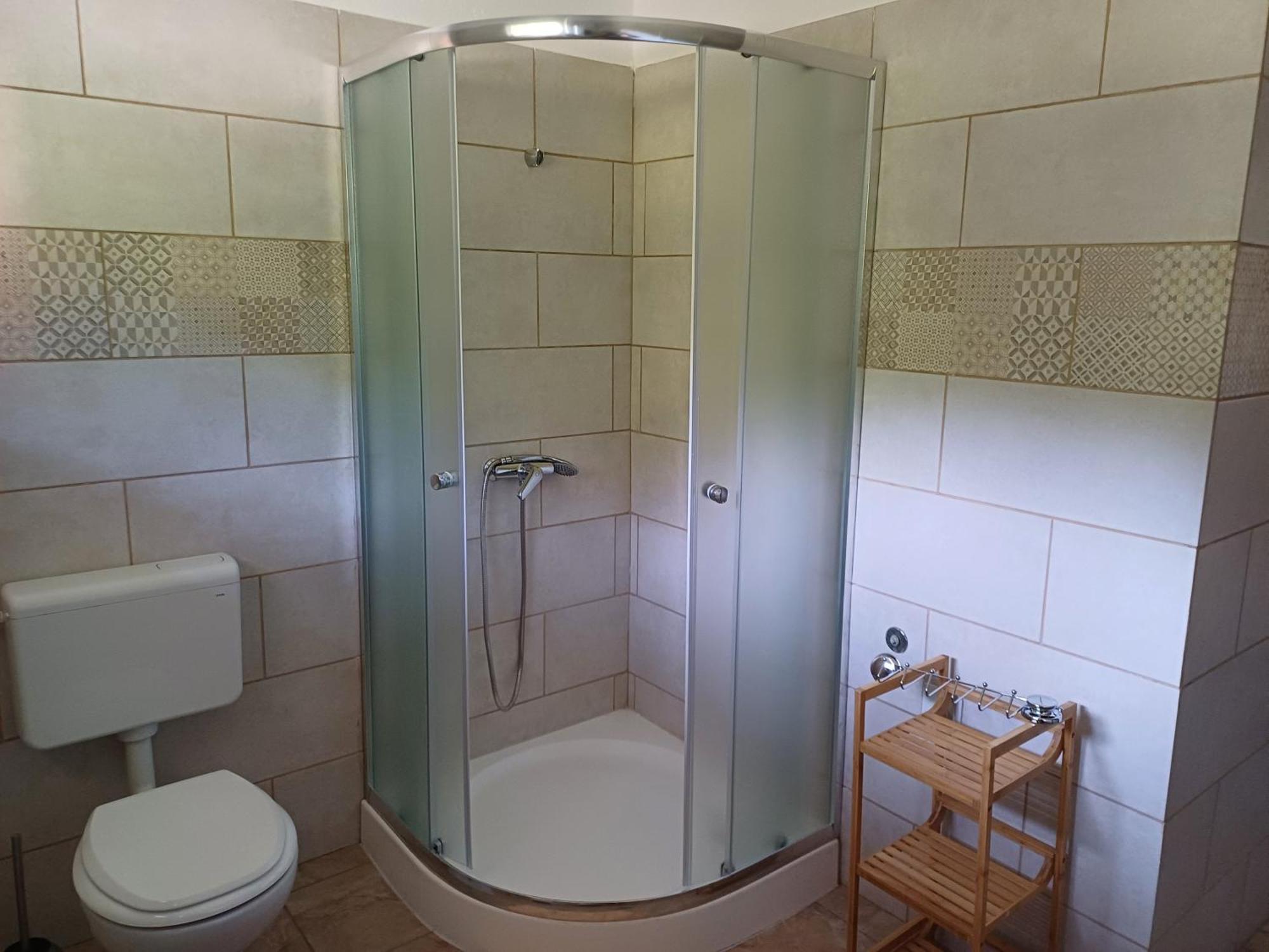 Apartma Ginga Osilnica ภายนอก รูปภาพ